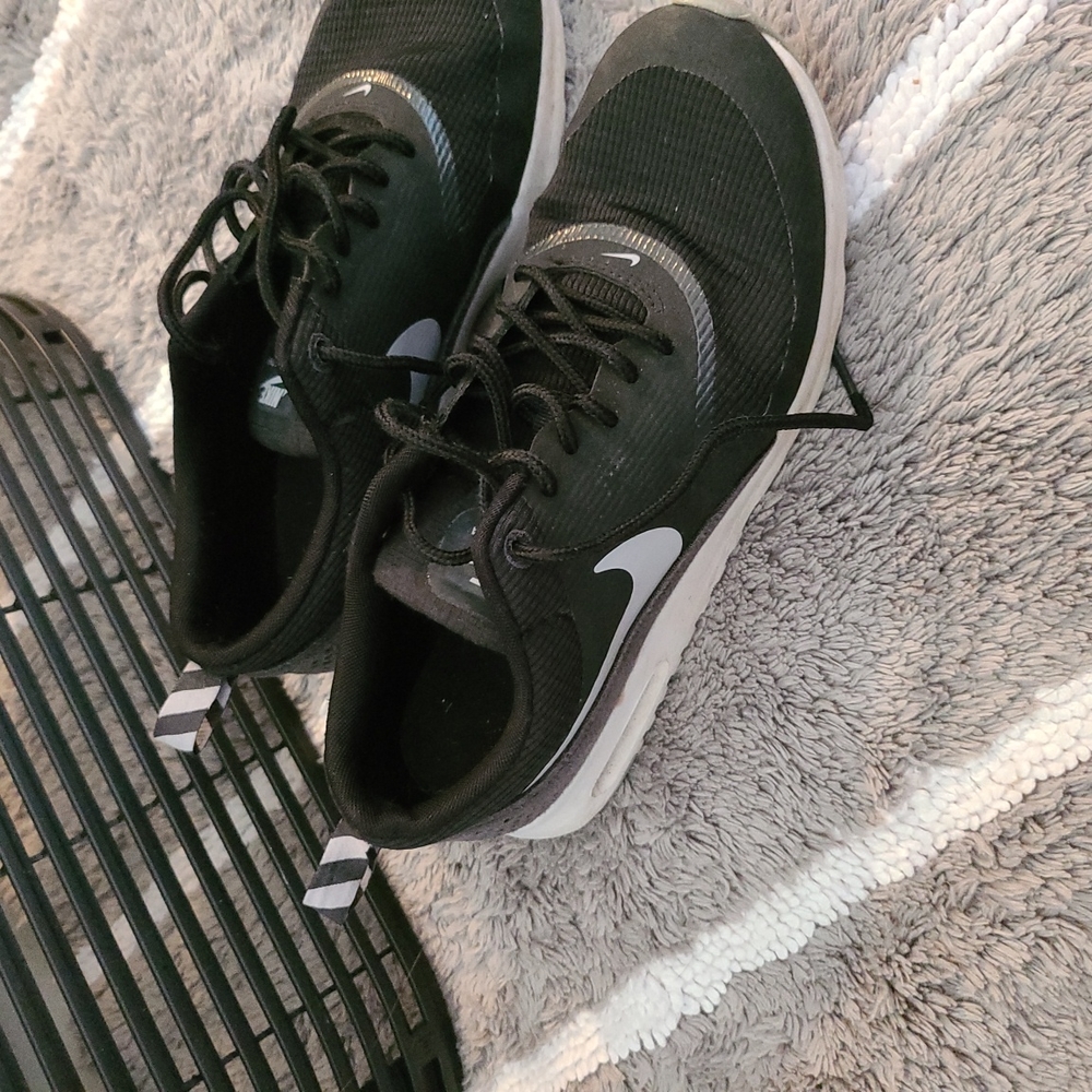 NIKE Air Max Thea Black Size 8M